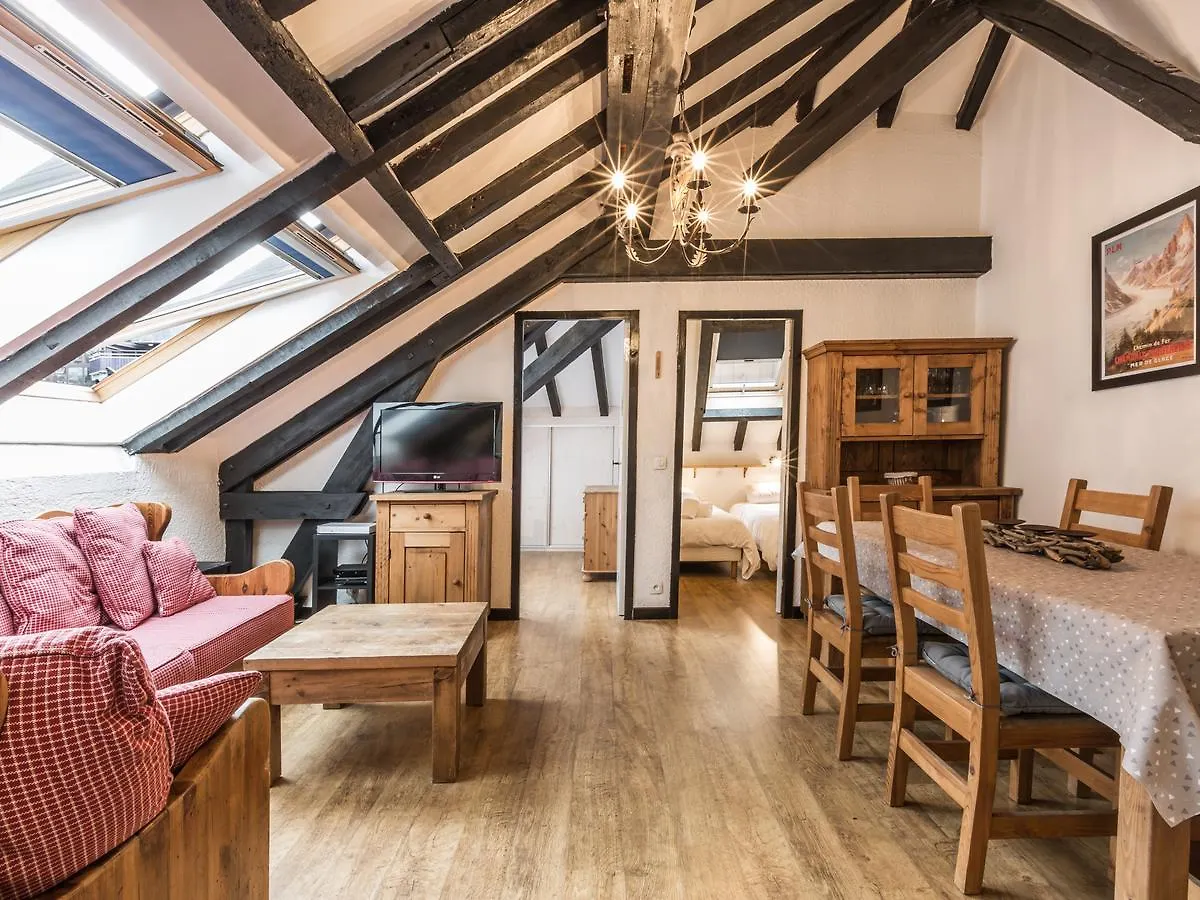 Top Floor Apartment Mansard - Central Chamonix Mont Blanc Haven