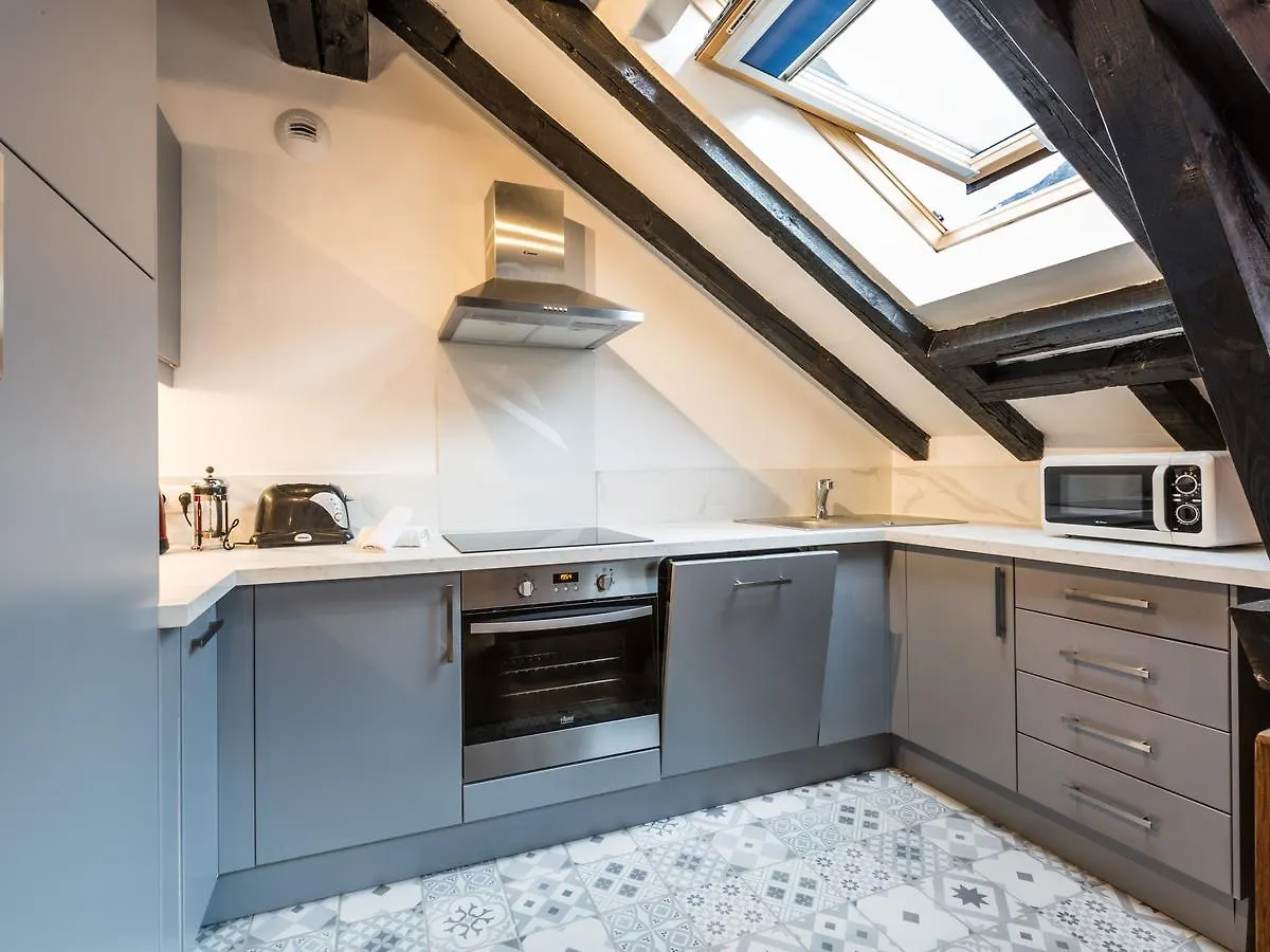 Top Floor Apartment Mansard - Central Chamonix Mont Blanc Haven