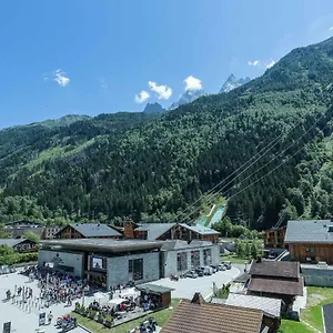 Apartment Midi Loft - A Mountain Haven, Chamonix